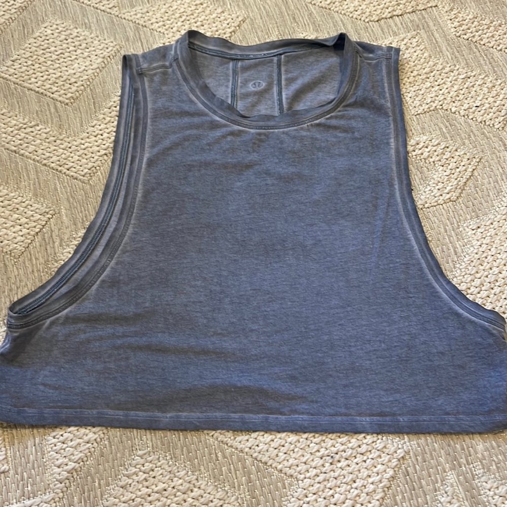 lululemon cropped tank in faded blue size 4